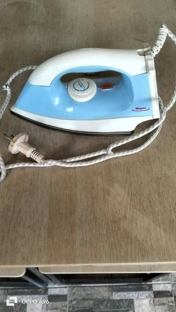 Setrika Pakaian Maspion