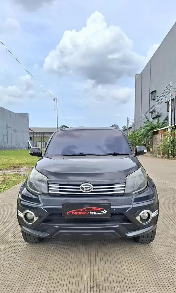 Daihatsu Terios 1.5 R Adventure 2015 Automatic ( Hitam Metalik )