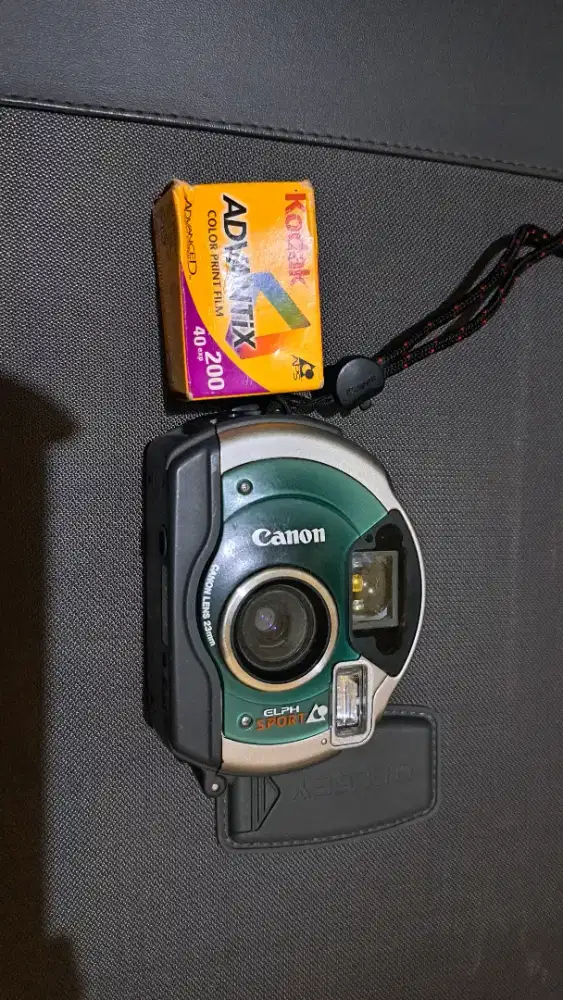 KAMERA ANALOG CANON SPORT + ROLL FILM