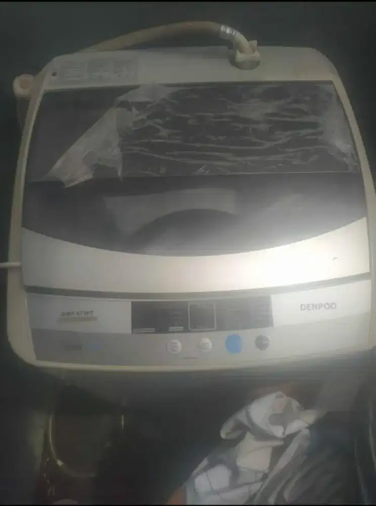 KULKAS 1 PINTU DAN MESIN CUCI 1 TABUNG 7KG