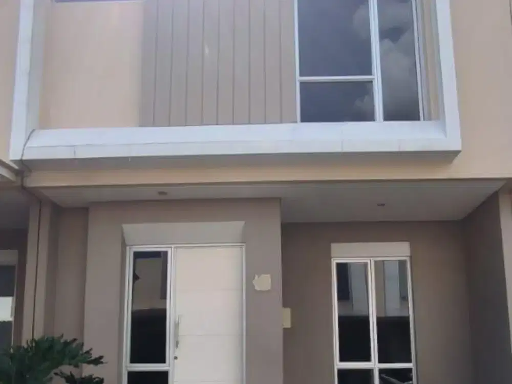 DISEWAKAN MURAH! RUMAH PADOVA DI LOKASI STRATEGIS GADING SERPONG