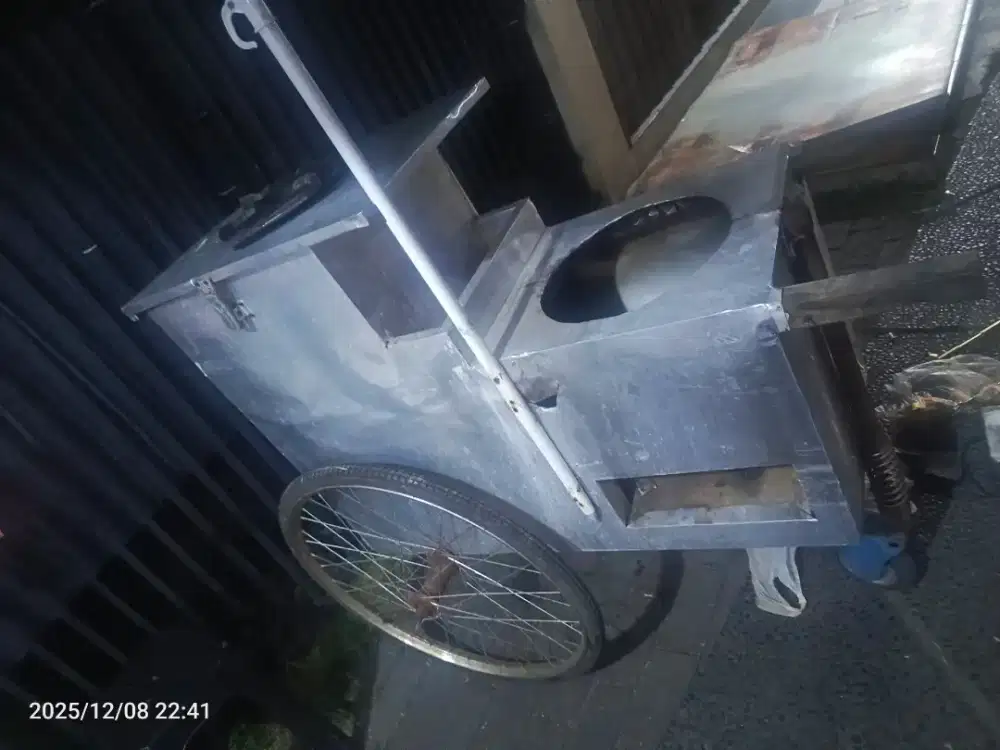 Gerobak baso/cilok keliling