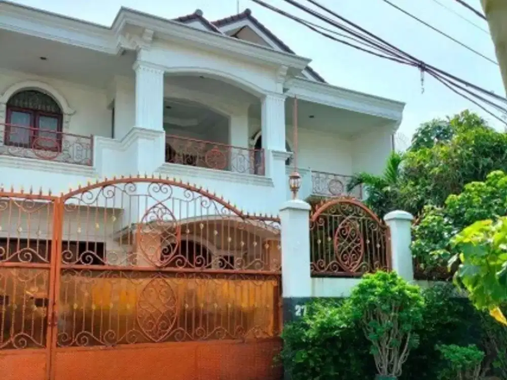 Rumah Bagus Unfurnished SHM Kebayoran Lama, Jakarta Selatan