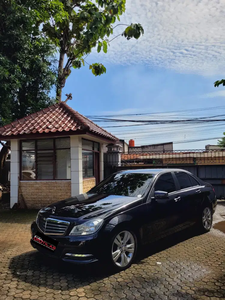 Odo26k Mercedes benz mercy W204 C200 2013 Bensin