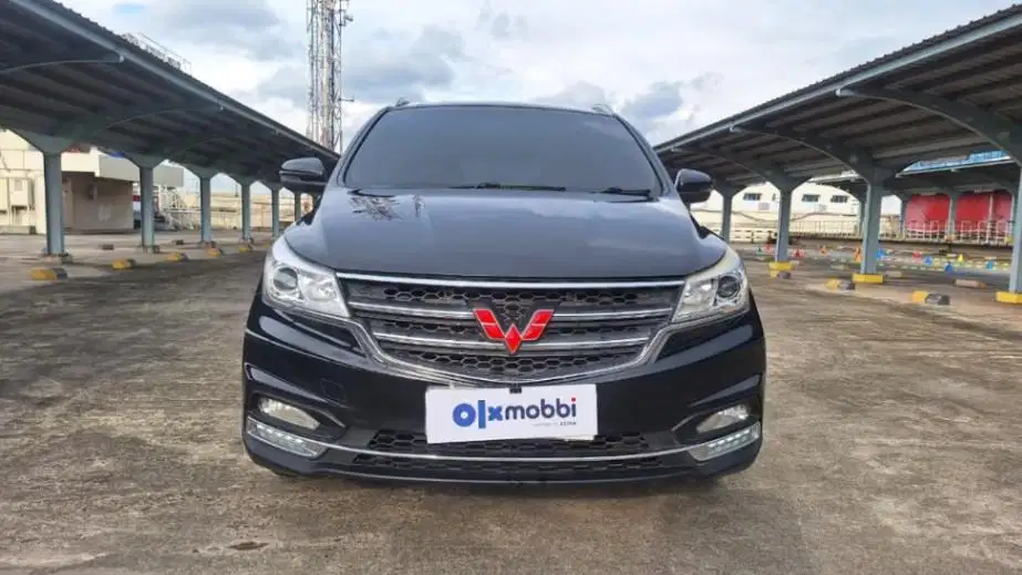 Pajak Panjang TDP 6JT Wuling Cortez 1.8 C Bensin-AT 2018 Hitam
