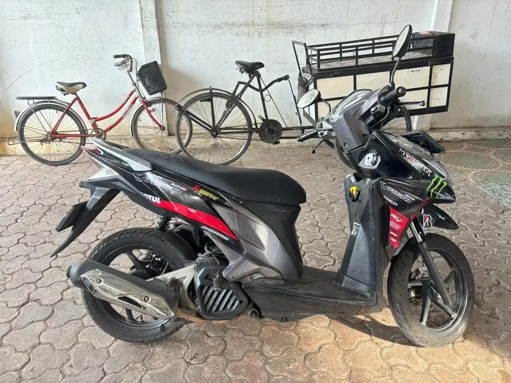 Dijual motor vario 125 tahun 2012 pajak hidup