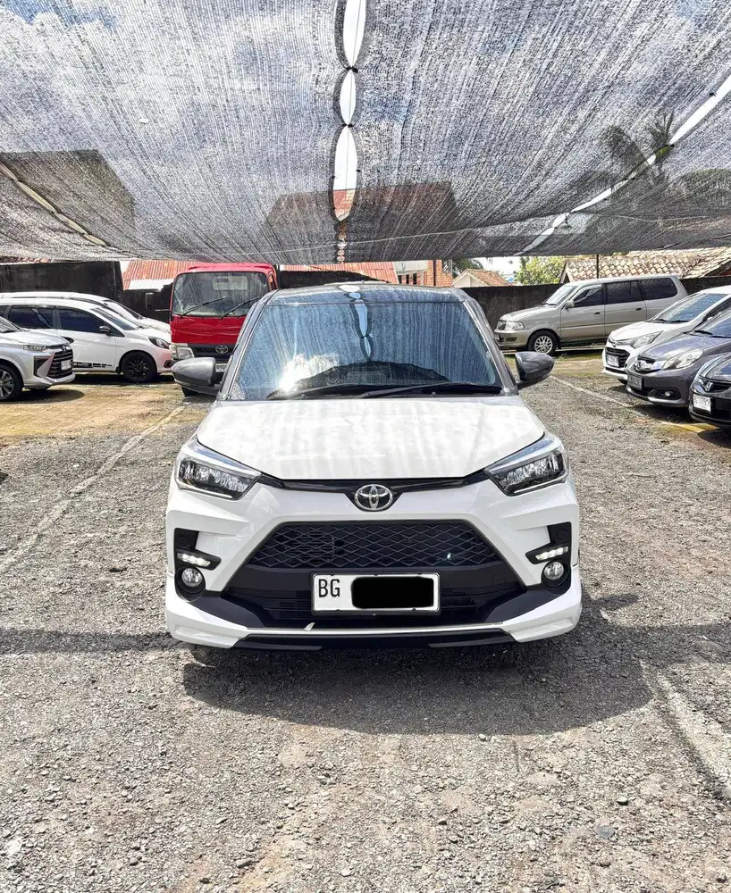 raize 1.0 GR two tone matic 2021