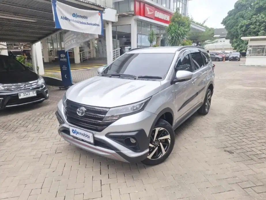 LOW DP Toyota Rush 1.5 TRD Sportivo 7 Bensin-AT 2018 SYO