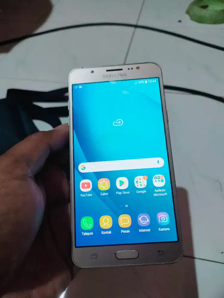 Samsung galaxy J7 2016