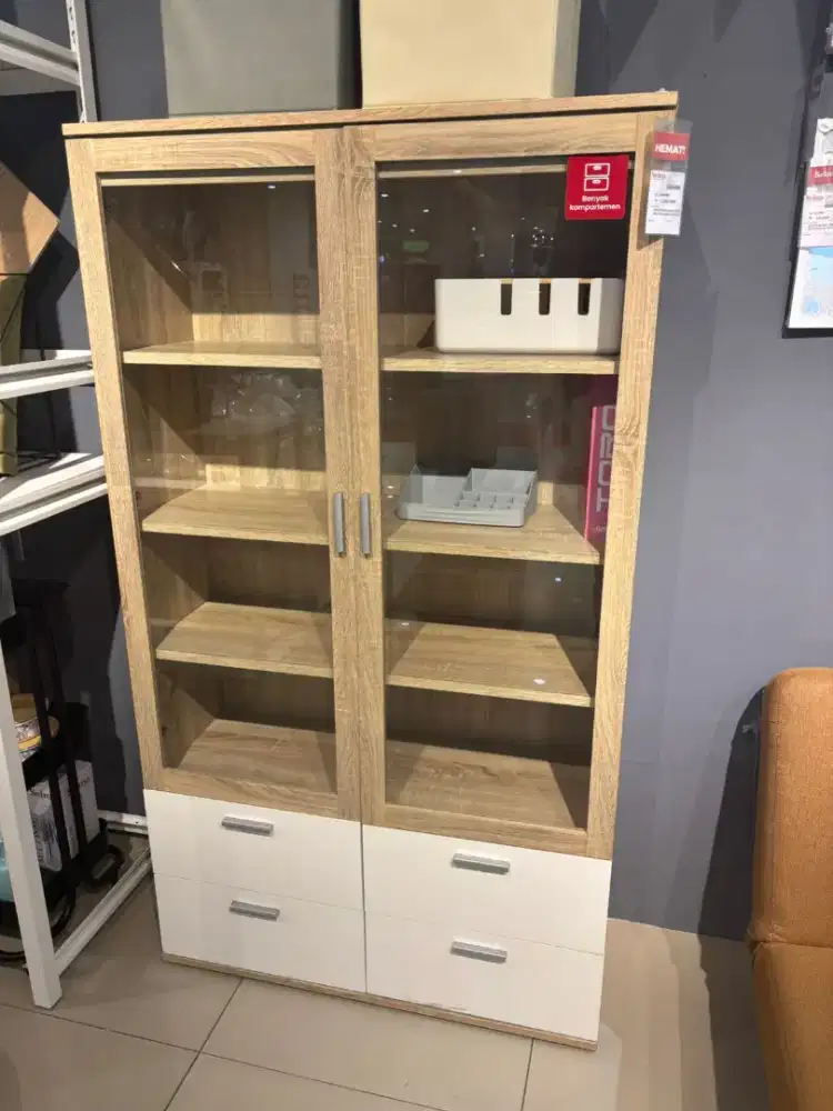 Kabinet penyimpanan kayu