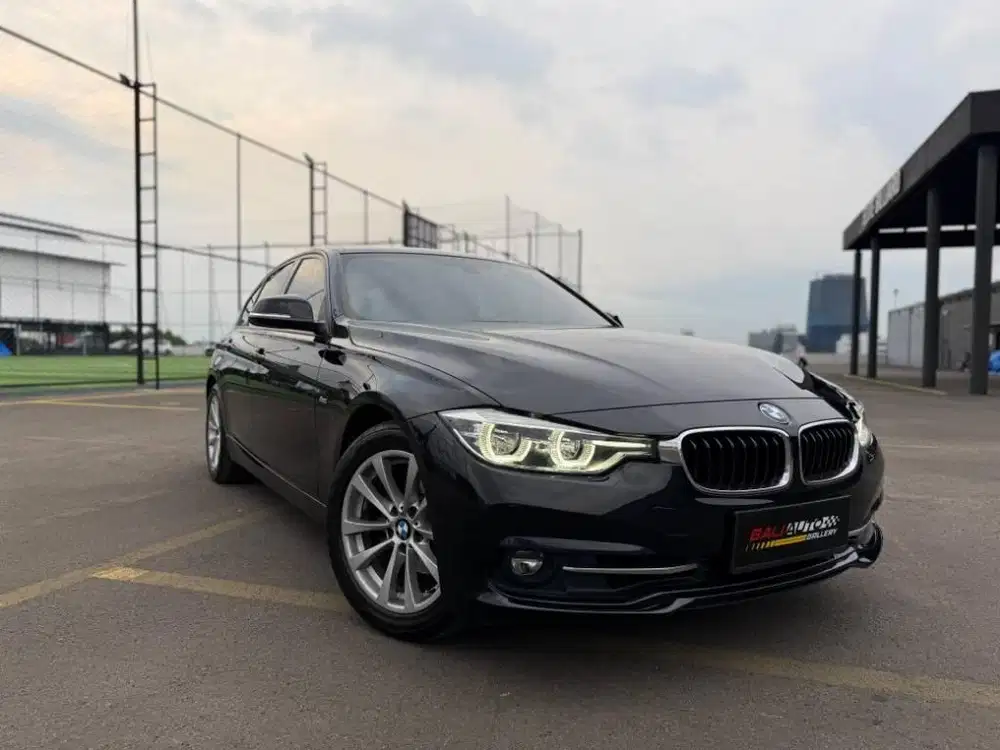 BMW 320i Sport LCi A/T 2016/2017,KM 47 RB