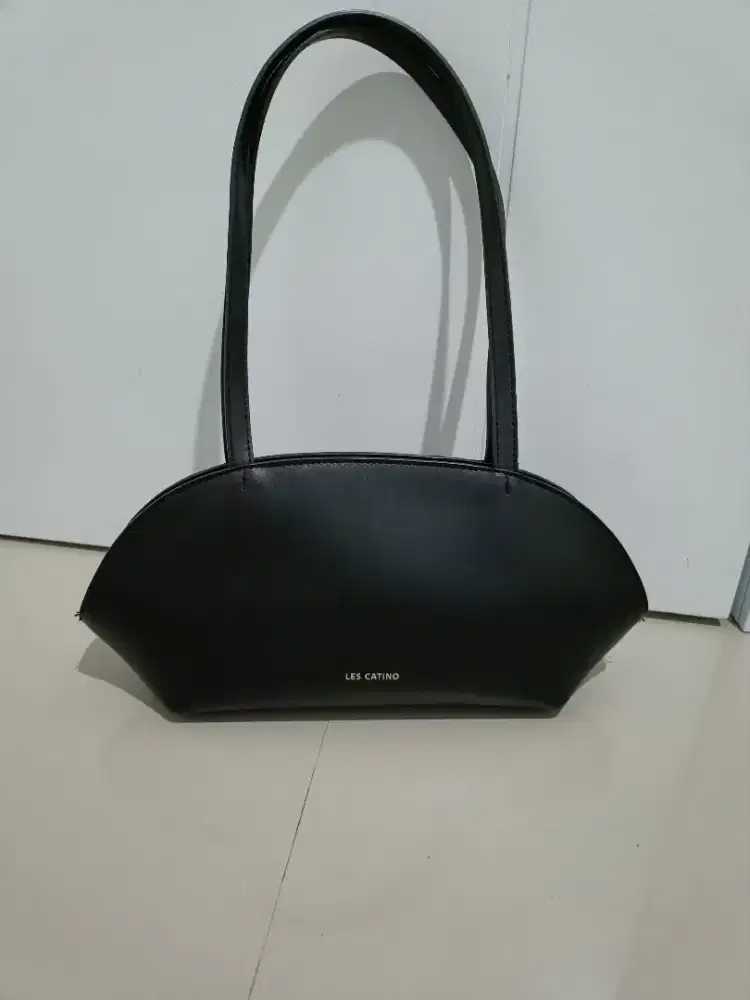 DIJUAL BUTUH CEPAT TAS ORI WANITA PER PCS 85 RIBU AJA