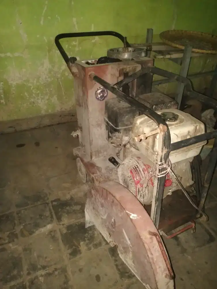 Mesin Cutter beton