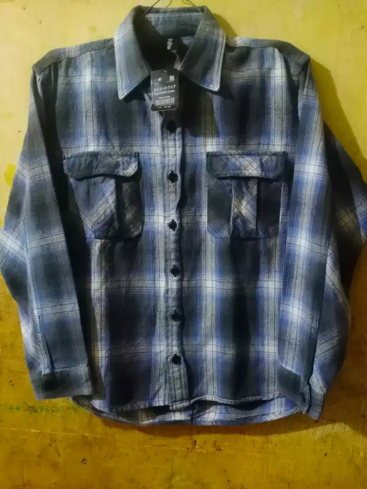 Kemeja wanita dewasa