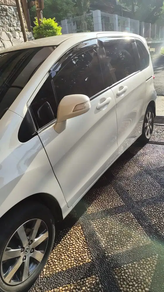 Honda Freed 2010 Bensin