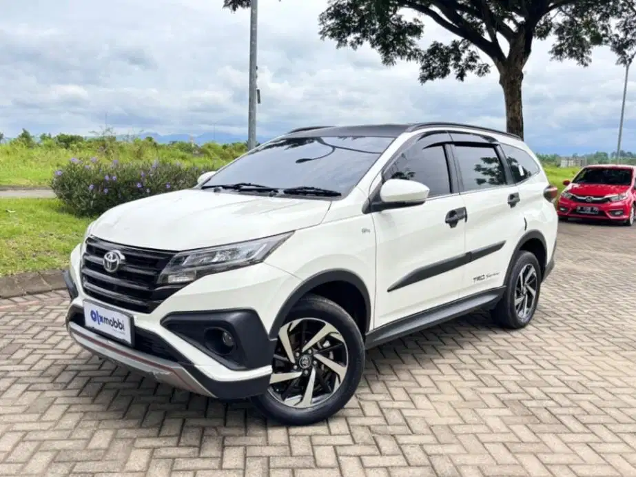 Toyota Rush 1.5 TRD Sportivo Bensin MANUAL 2019 NTL