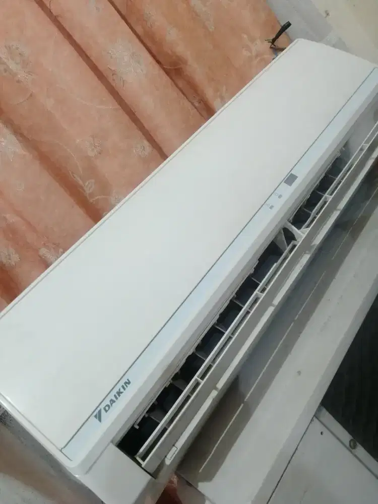 AC bekas 1/2 PK DAIKIN
