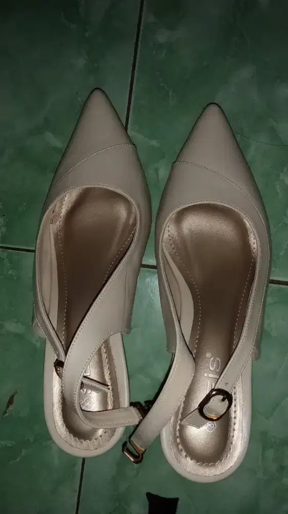 High heels Seis, Valencia