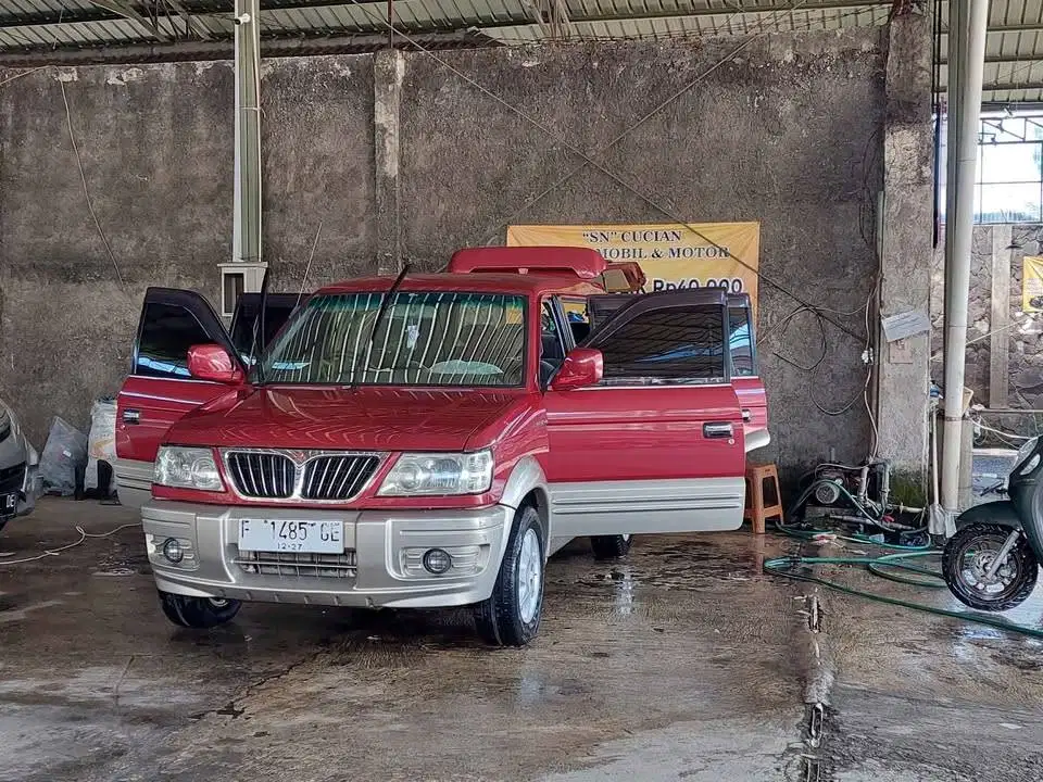 MITSUBISHI KUDA GRANDIA AUTOMATIC 2.0 MPI BENSIN GEN2 2002