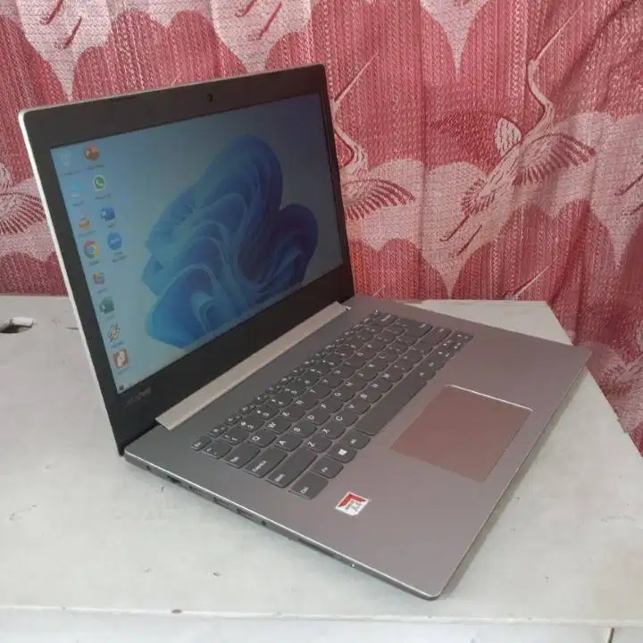 Laptop Lenovo ideapad 330-14AST Silver Slim Tipis AMD A4-9125 SSD 128G
