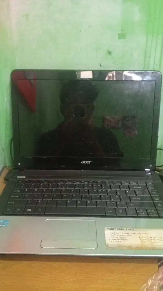 Jual laptop Acer E1-471