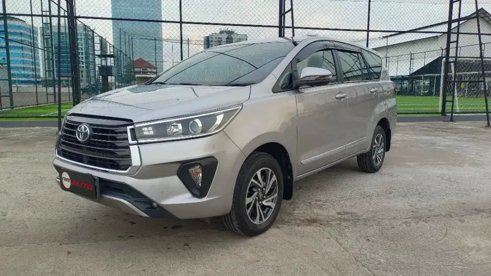 TOYOTA INNOVA V AT DIESEL SILVER