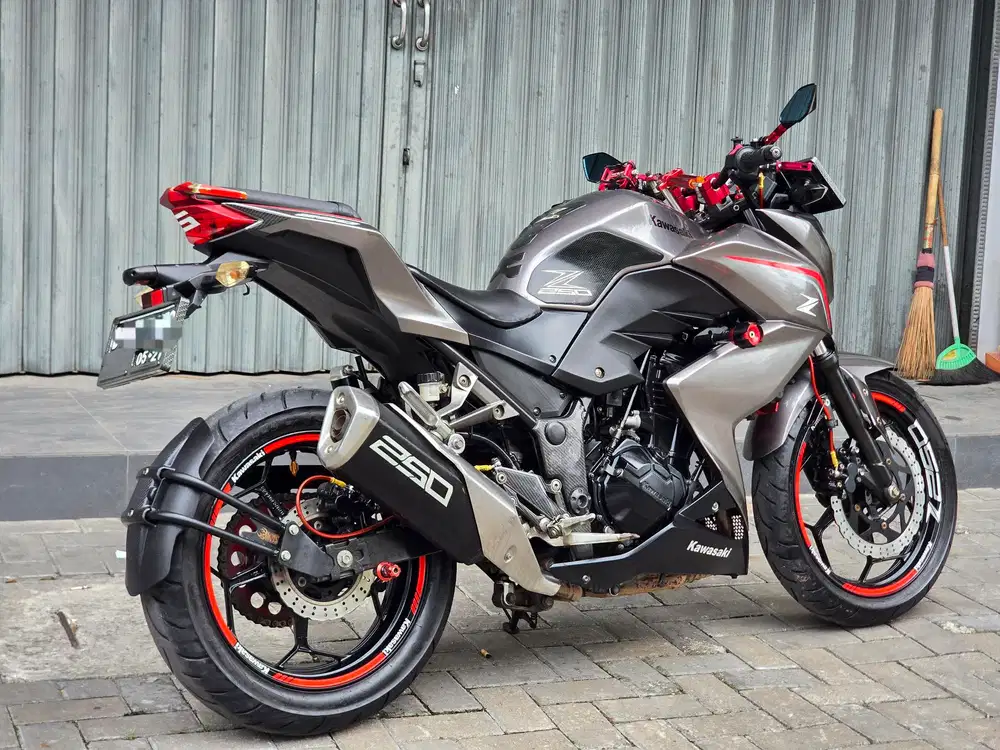 Moge Kawasaki Z250/Ninja 250 th 2017 Odo 26rb Modif Siap Gas