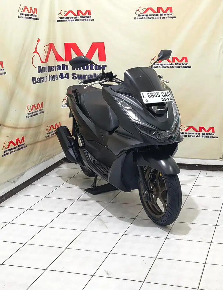 Km 8 Ribu Honda PCX 160 Abs Tahun 2024 warna Hitam doff