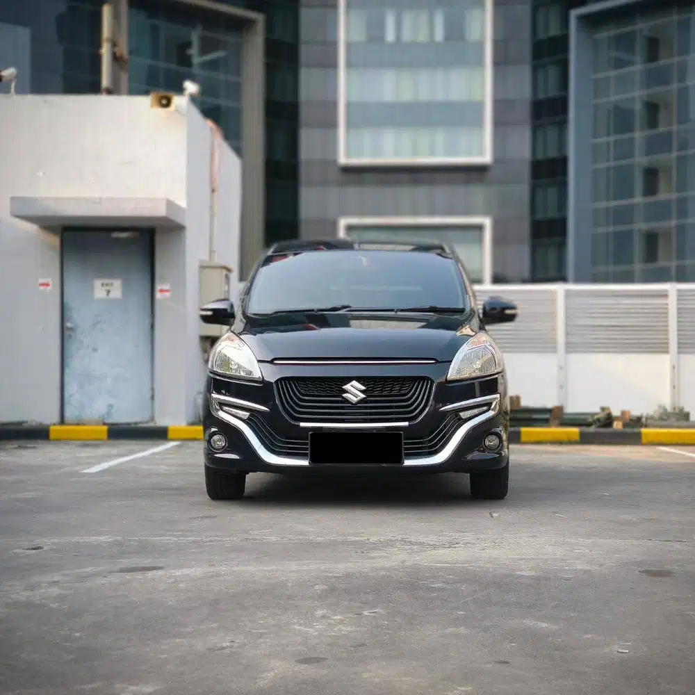 SUZUKI ERTIGA DREZA 1.5 AT 2017 SIAP PAKAI DAN TERAWAT SERTA KM ASLI