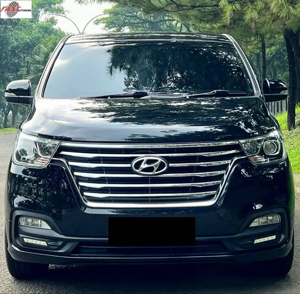 HYUNDAI H1 ROYALE DIESEL 2018 AT LOW KM.39RB ISTIMEWA & PAJAK PNJG#F4S
