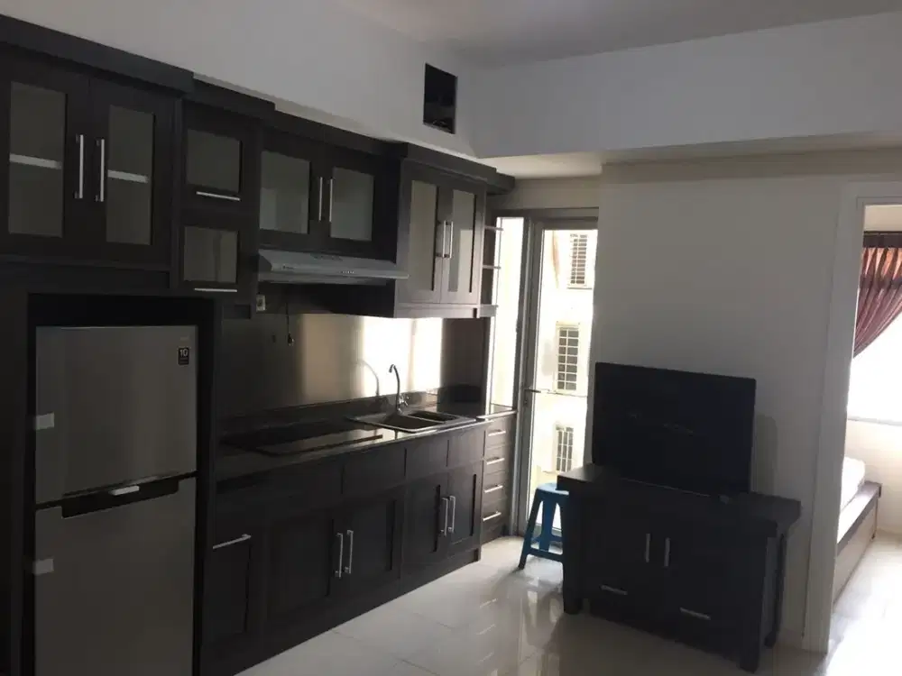 ready disewa apartemen green lake sunter,2bedrooms furnished,view laut priok,3 ac dan waterheater