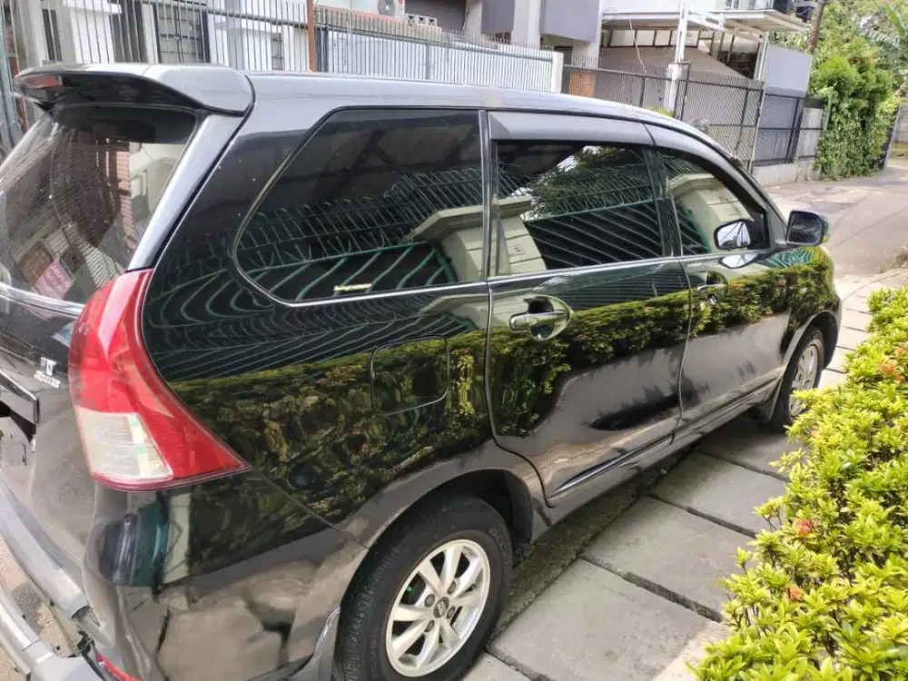Toyota Avanza G matic 2013 Hitam Metallic Terawat Full original