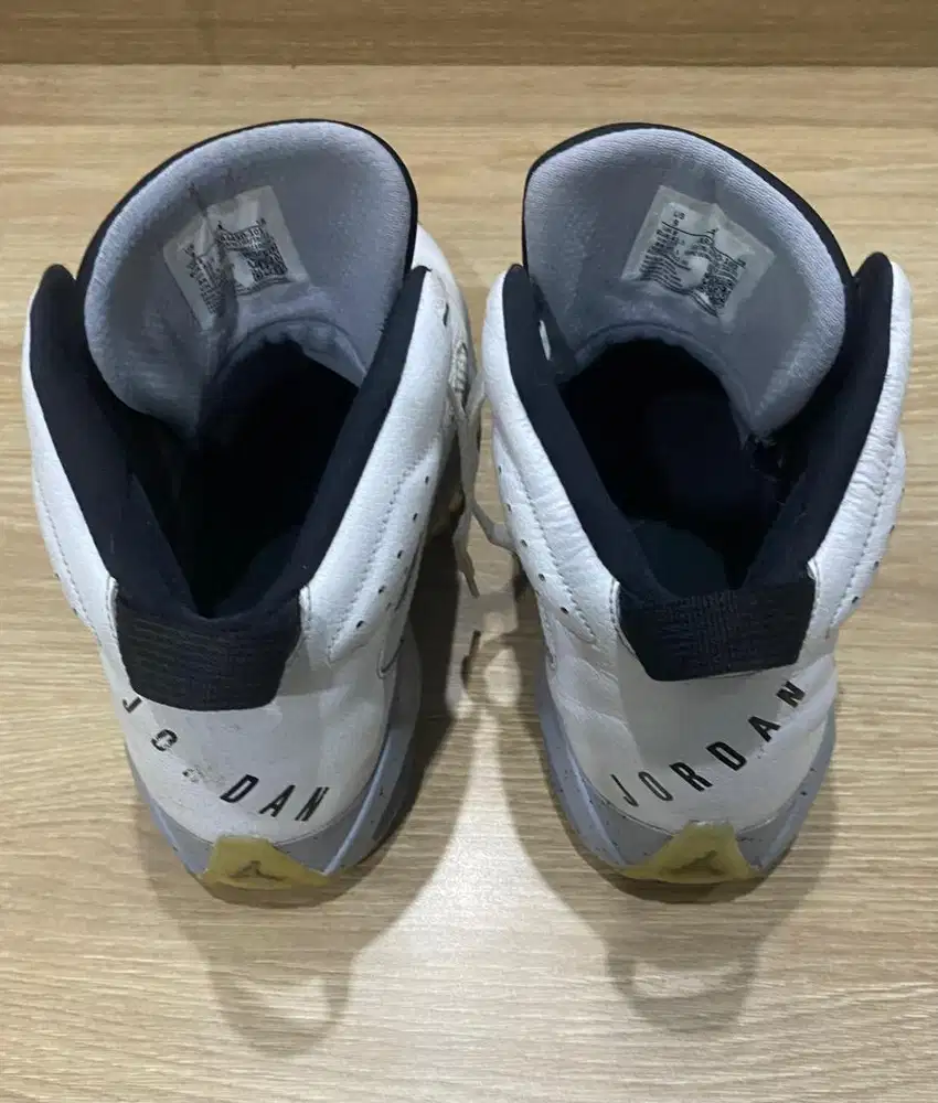 Jordn Lift Off Putih Abu Hitam