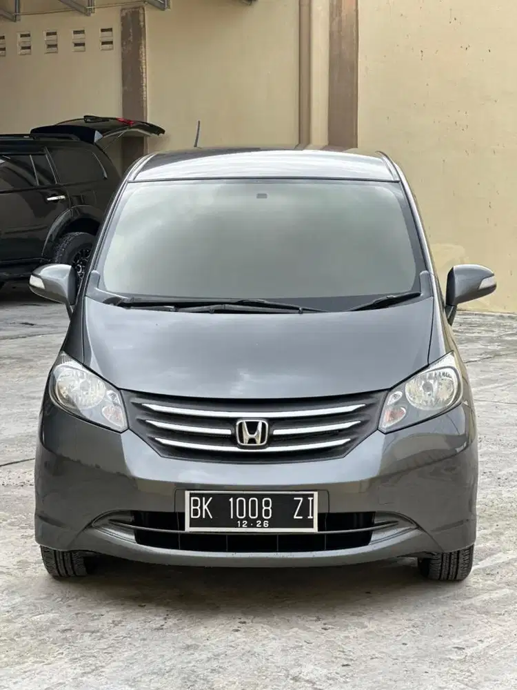 Honda freed E psd at 2011