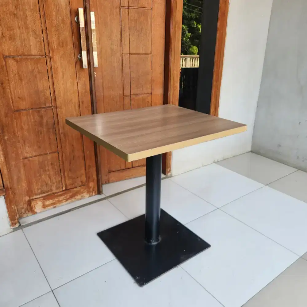 Meja ex Cafe - Meja ex Resto