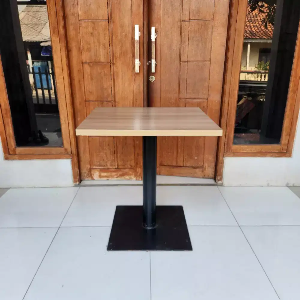 Meja ex Cafe - Meja ex Resto M2