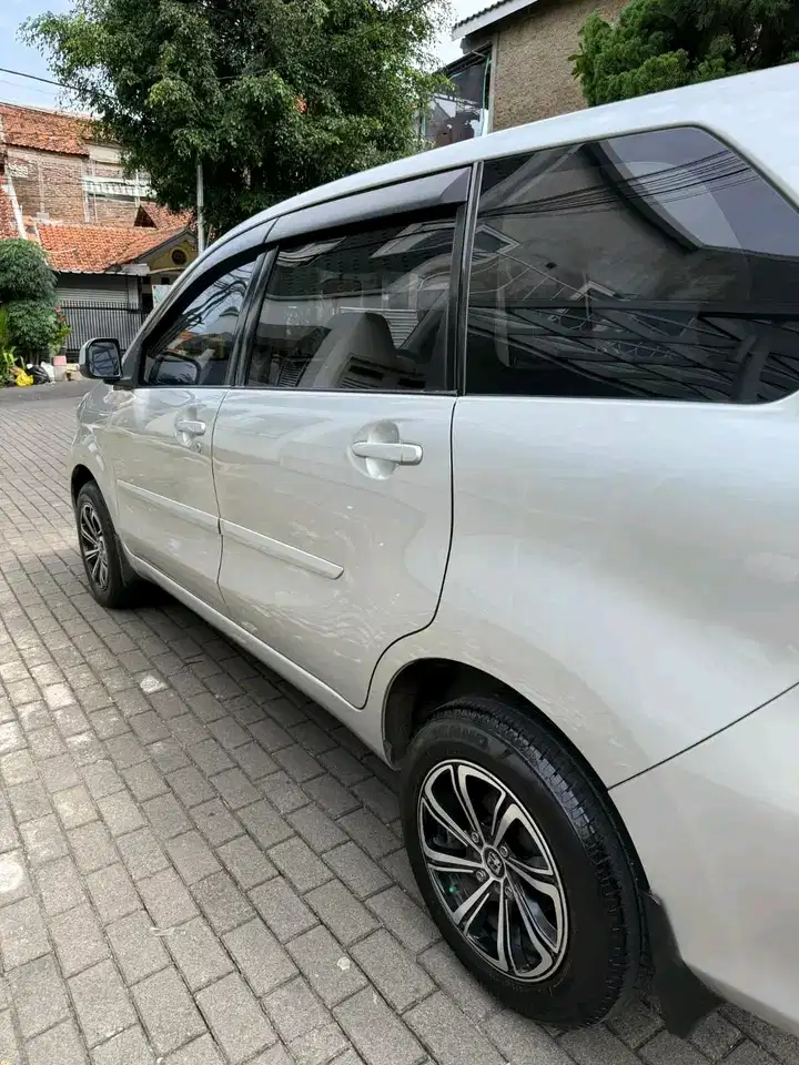 Daihatsu Xenia 2012 Bensin