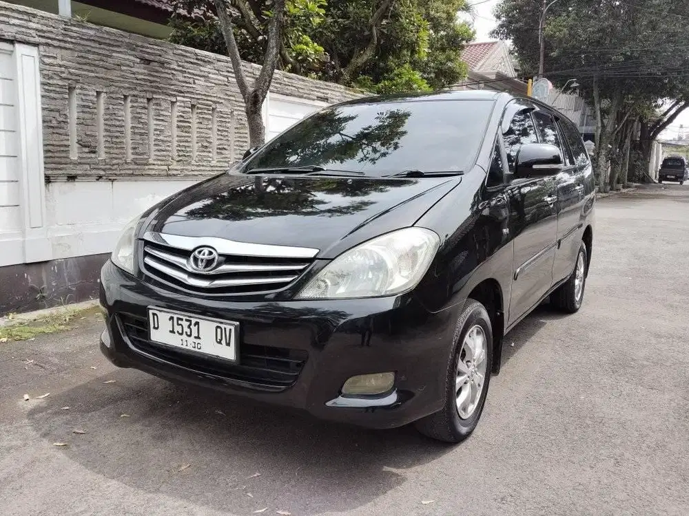 Toyota Innova G 2.0 at 2011
