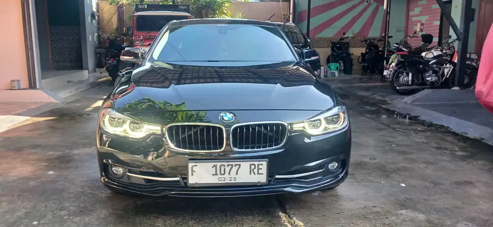 BMW 320i 2017 Bensin