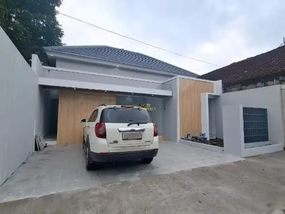 RUMAH BARU, CARPOT 2 MOBIL DEKAT MAGUWOHARJO, SLEMAN