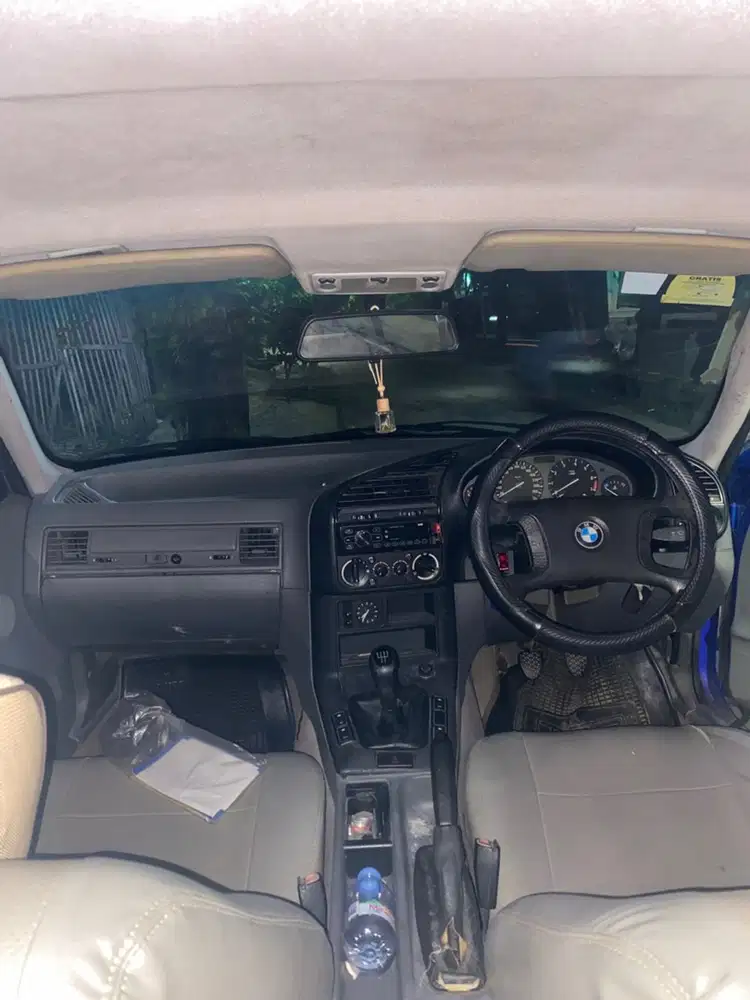 BMW 320i 1995 Bensin