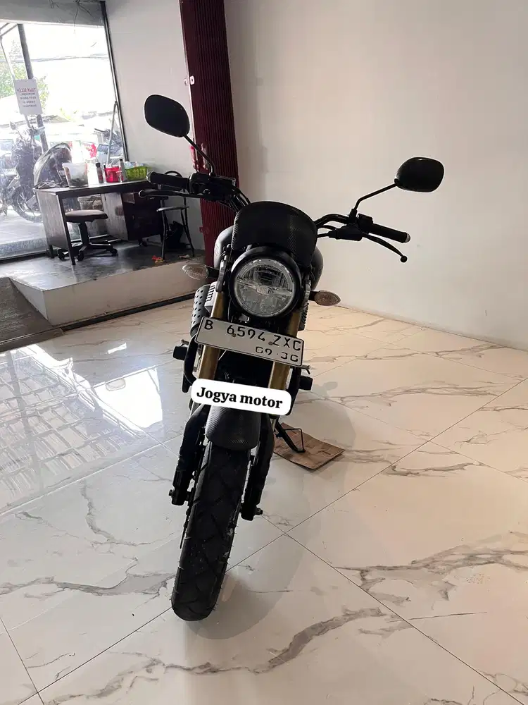 (A) Yamaha XSR 155 Tahun 2020