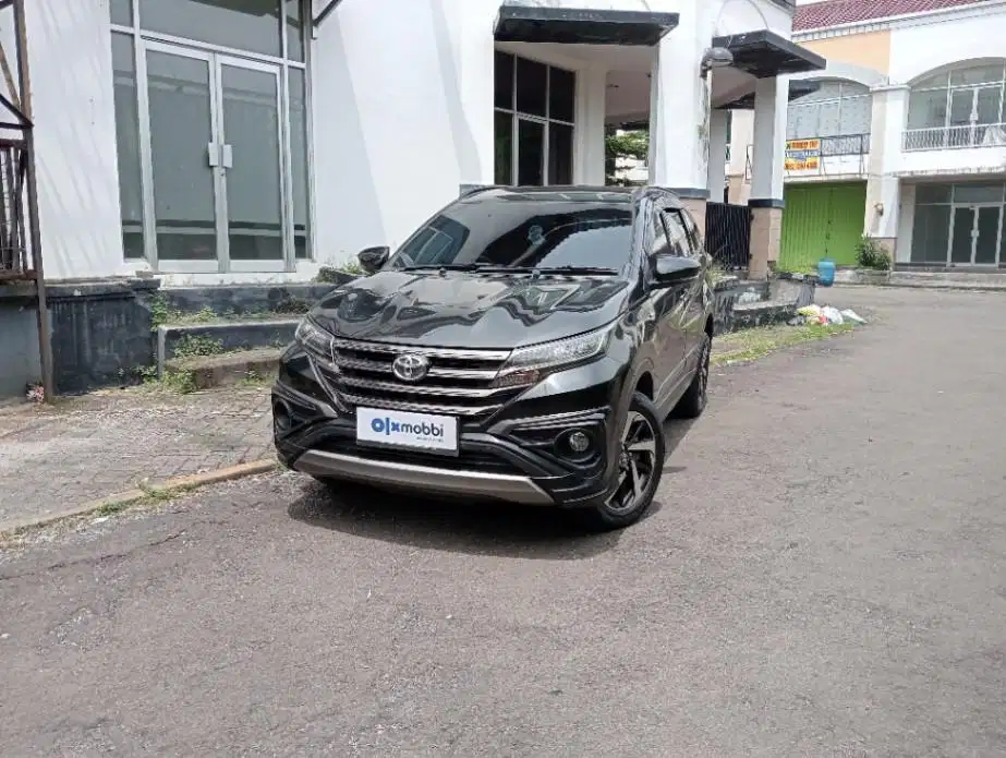 Like New - TOYOTA RUSH 1.5 S GR SPORT BENSIN A/T 2022 HITAM