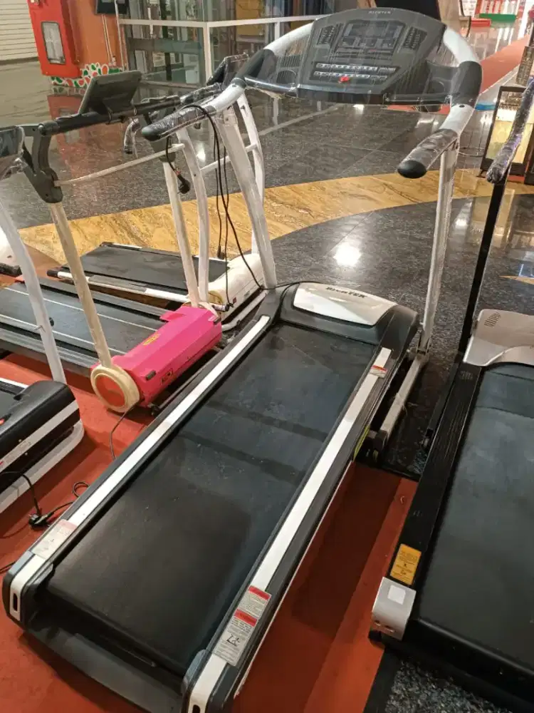 Treadmill elektrik jumbo kuat bb 150kg bisa nanjak merk Richter