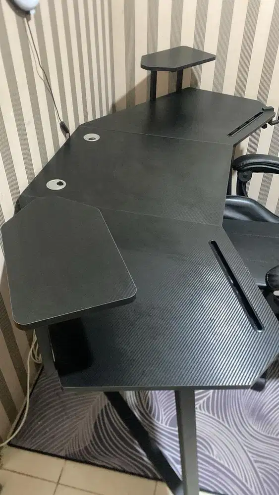 MEJA GAMING FIBER KARBON