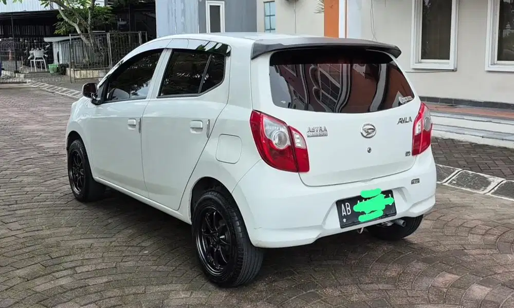 Daihatsu Ayla M 1.0 2016