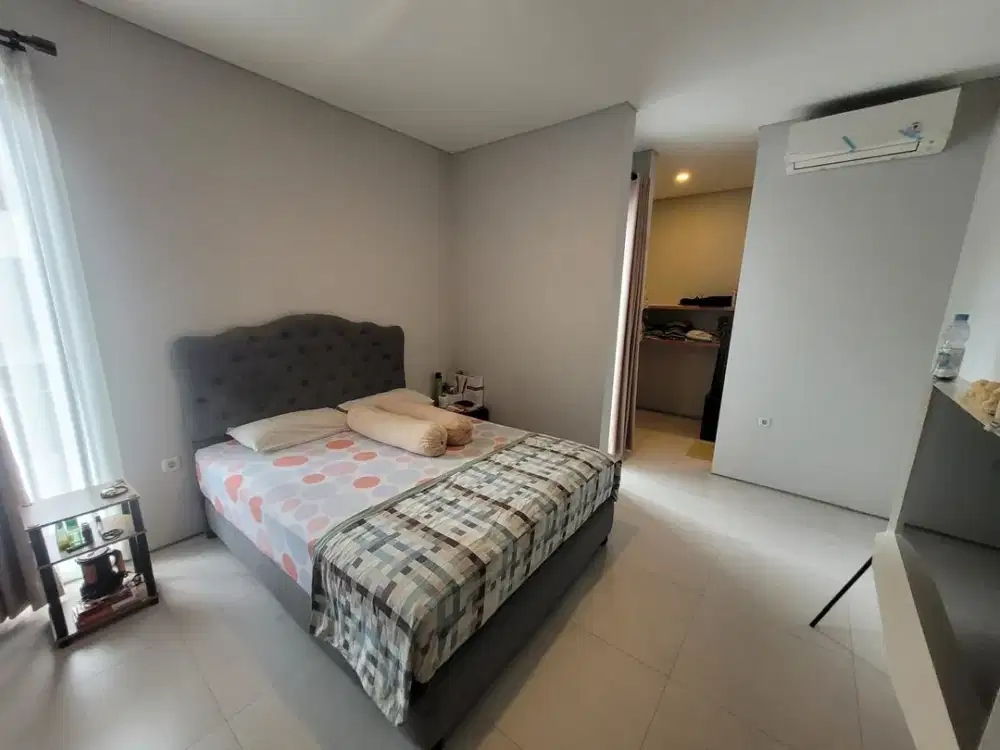 Rumah Minimalis Strategis 2 Lantai di Setraduta Dago Grande