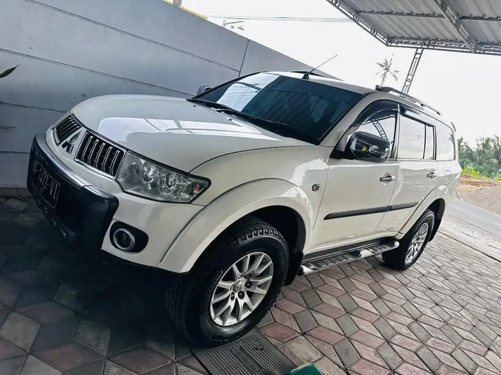 Pajero putih 2012 metic diesel solar automatic matic matik metik
