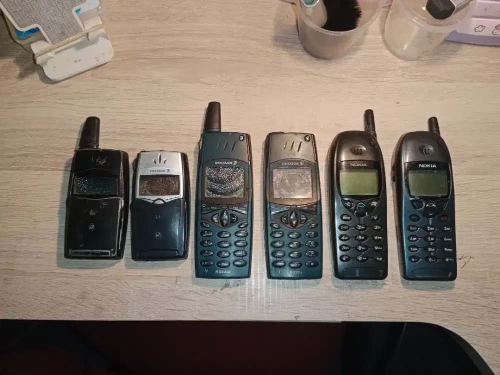 Dijual Borongan 6 Hape jadul Nokia dan Ericcson