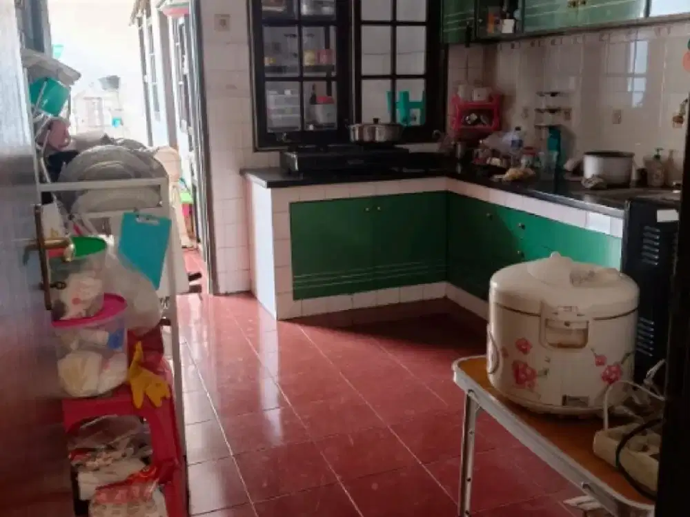 Dijual Rumah di Jalan Utama Perumahan Satelit Indah  Surabaya Barat